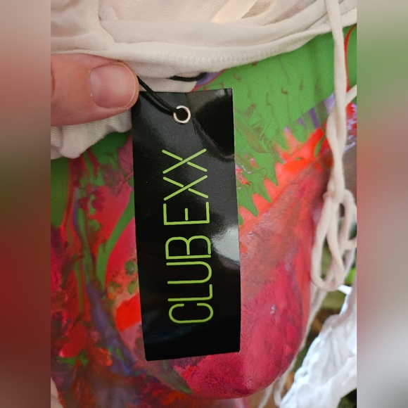 NWT ClubEXX White Top - Picture 3 of 4